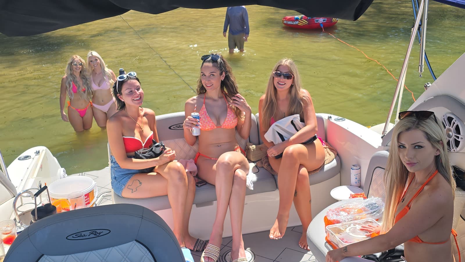 Rafted up in Party Cove